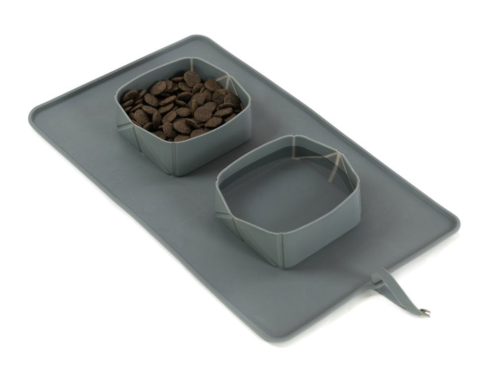 Reseset hund vatten/mat